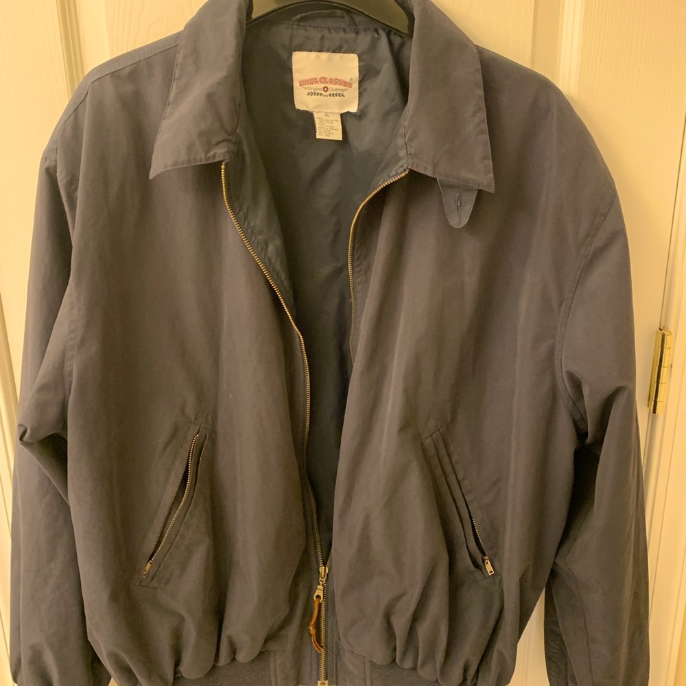 Dusty navy men’s windbreaker